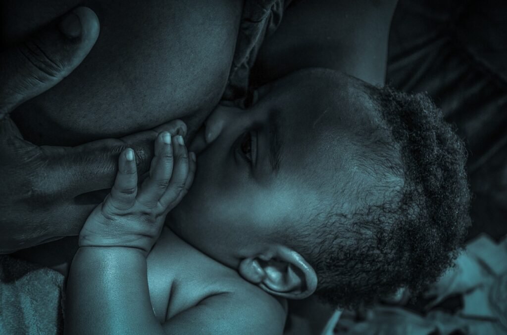 breastfeeding, baby, breast-827169.jpg